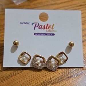 Pastels Clothing Gold and Pearl Square Drop Earrings Set